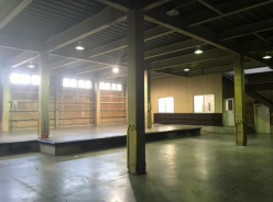 川崎市　貸倉庫